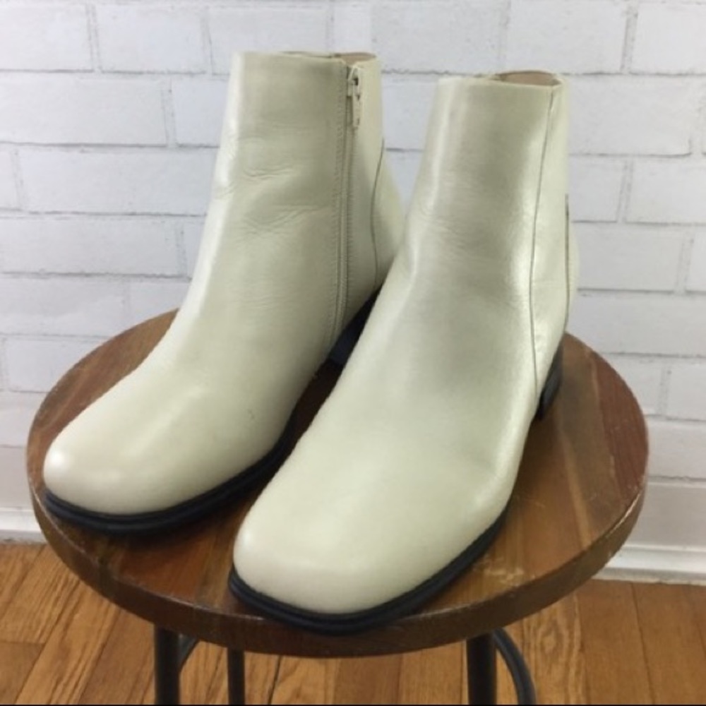 White Block Heel VINTAGE Leather Ankle Boots